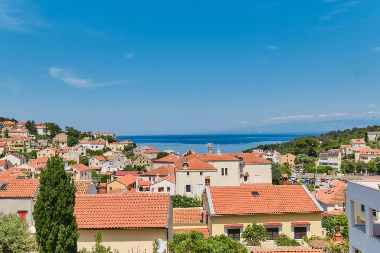 Sea View Apartment Sandra In Mali Losinj Exterior photo